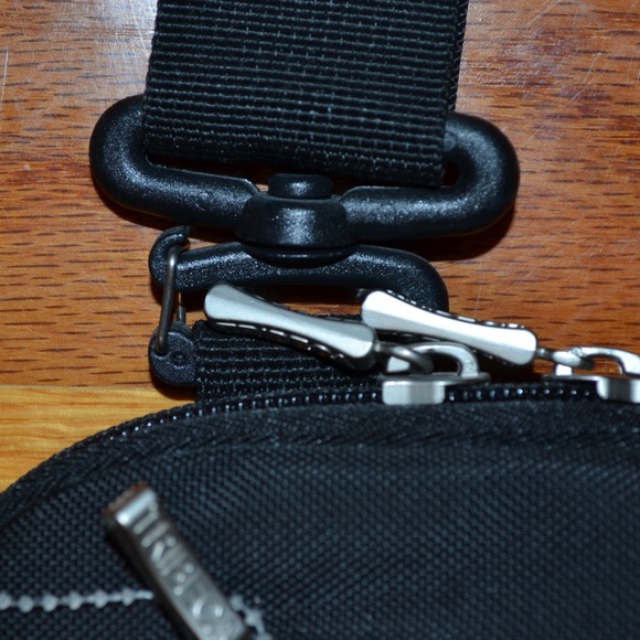 Tribeca NHL Pittsburgh Penguins iPad/tablet sleeve/case - NEW - Picture 8 of 14